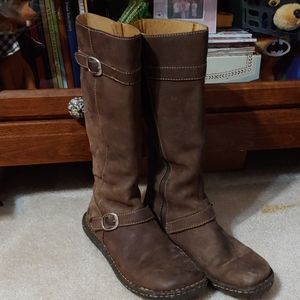 Born brown boots